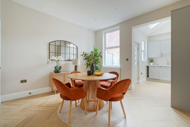 3 bed Terraced for sale Image 8
