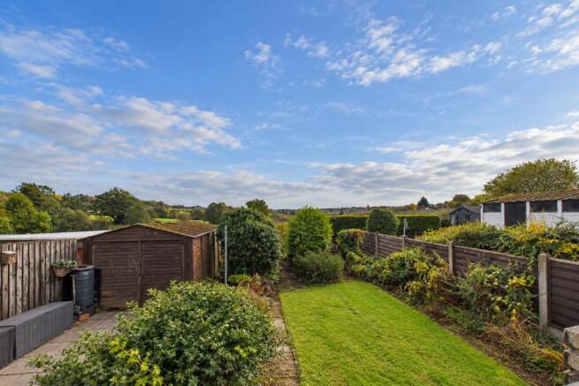 Mazebrook Crescent, Gomersal, Cleckheaton, West Yorkshire, BD19 photo 4