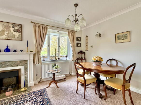 2 bed Flat for sale Image 6