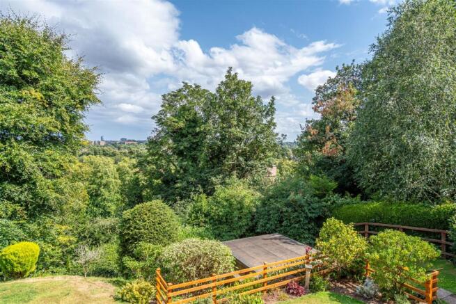 6 Eynsham Court (50).jpg