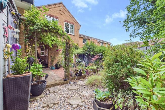 3 bed Semi-Detached for sale Image 4