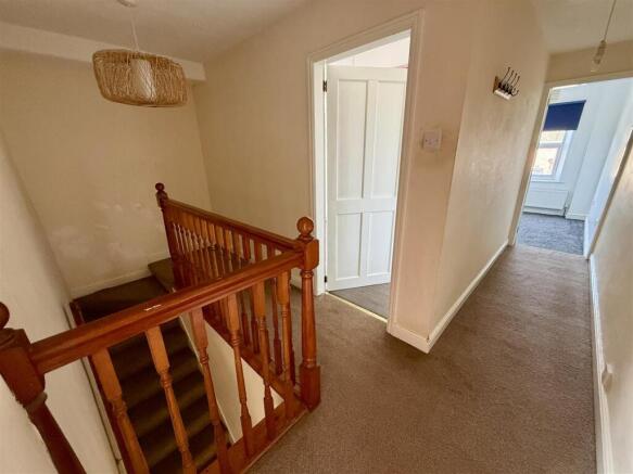 3 bed Terraced for sale Image 11