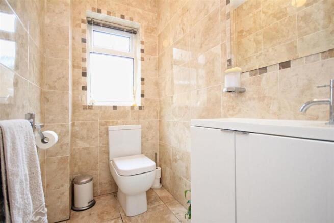 3 bed House to rent Image 9