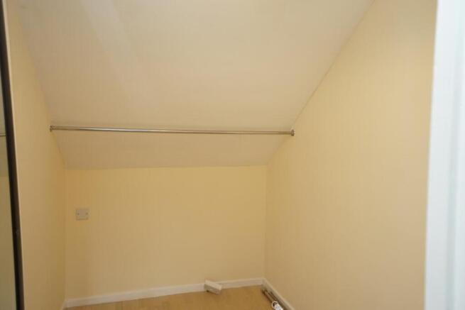 2 bed Semi-Detached to rent Image 11