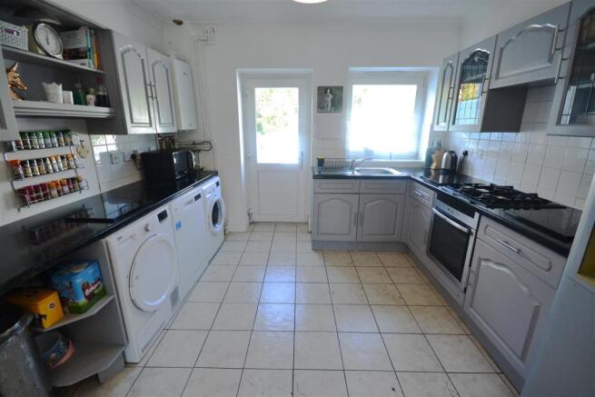 kitchennn.jpg