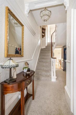 3 bed Town House for sale Image 6