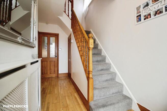 3 bed Semi-Detached for sale Image 2