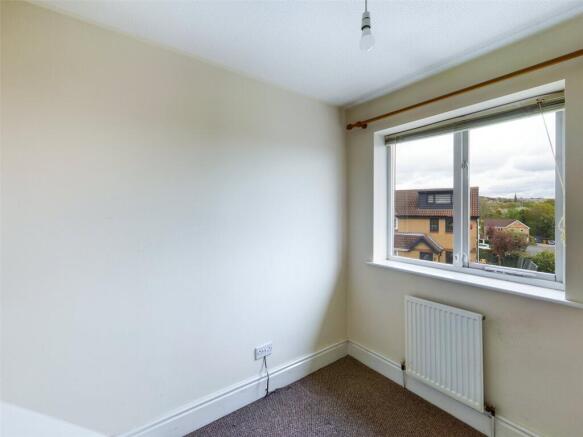 3 bed Semi-Detached to rent Image 7