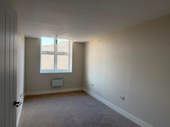 1 bed Apartment to rent Image 6