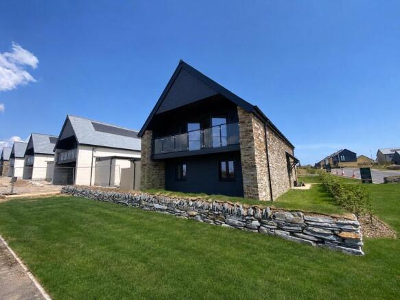 Show Home Photo