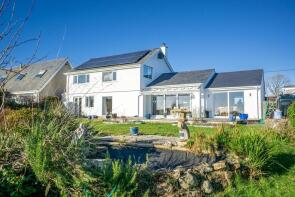 Pendragon House, Penrhos LL53 7TB