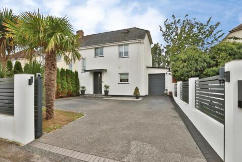 Batchelor Road, WEST HOWE, Bournemouth, Dorset, BH11