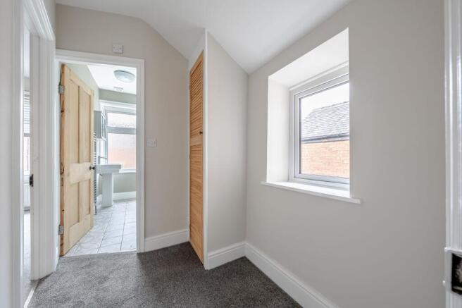 3 bed Terraced for sale Image 12