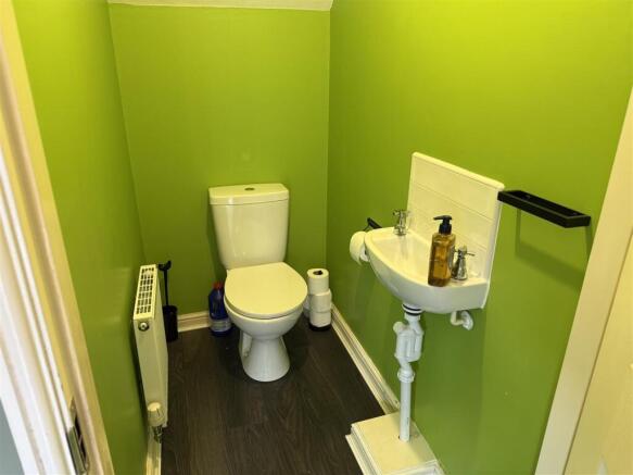 2 bed Semi-Detached for sale Image 8