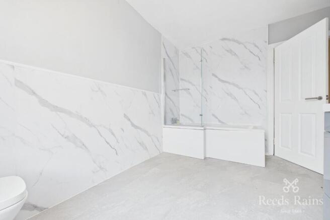 3 bed Terraced to rent Image 9