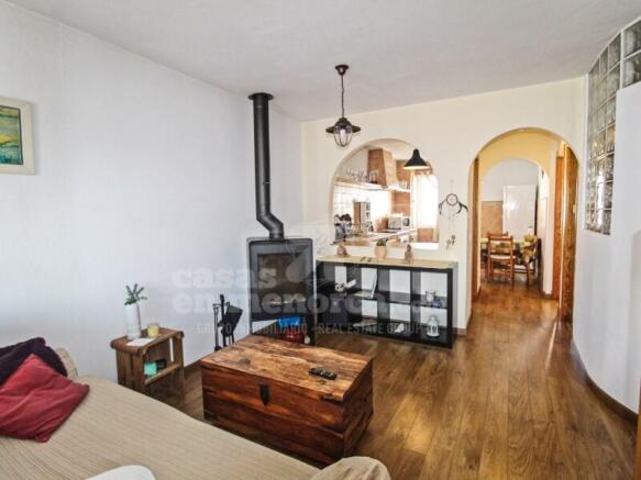 Entire house is Castell