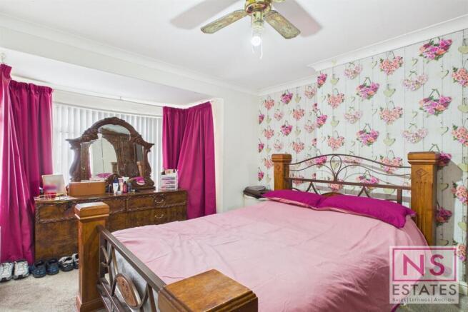3 bed Semi-Detached for sale Image 10