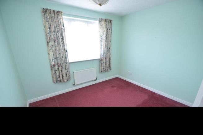16 Dutchells Way Bedroom 2 .JPG