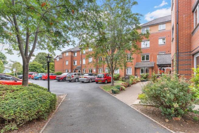 37 Spencer Court, Banbury-2.jpg