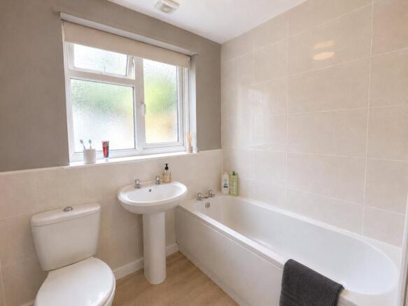 2 bed Bungalow for sale Image 8