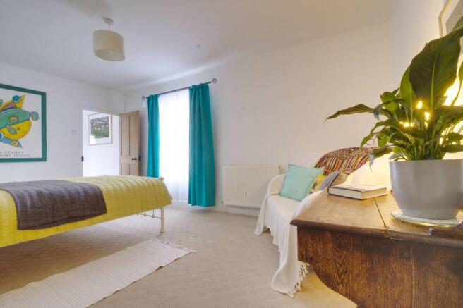 Bedroom 2 (Double)