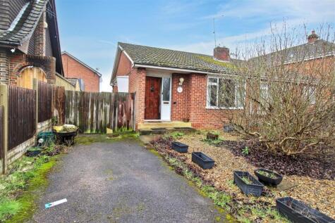 Colyton Way, Purley On Thames, Reading