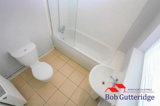 GROUND FLOOR BATHROOM