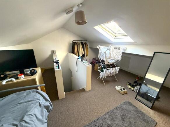 Attic room 3.JPEG