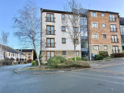 Greenlea Court, Huddersfield, HD5 8QB