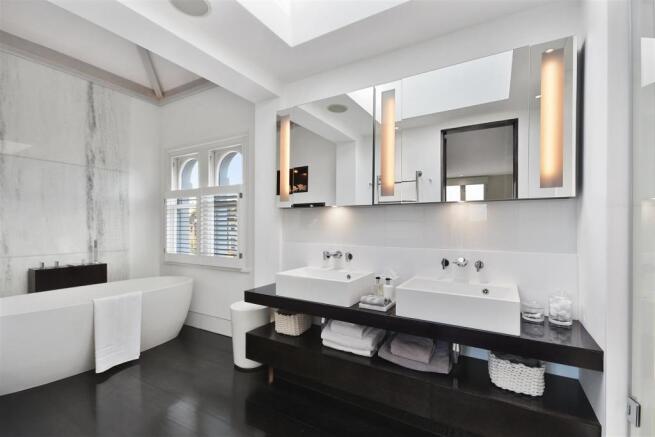 Hammersmith Grove - Ensuite.JPG