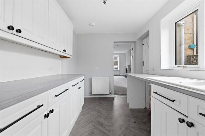 3 bed Terraced for sale Image 6