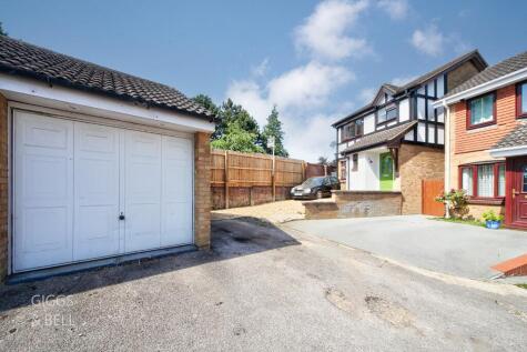 Reedsdale, Luton, Bedfordshire, LU2 9TG