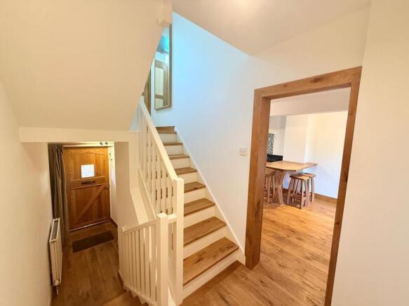 3 bed House to rent Image 4