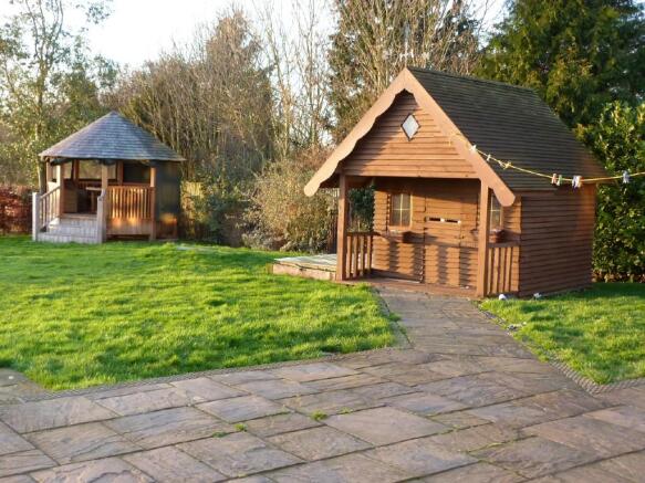 Gazebo & Chalet