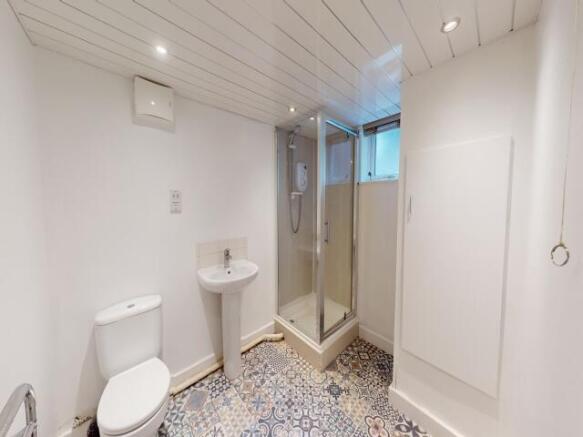 4 bed Not Specified to rent Image 5
