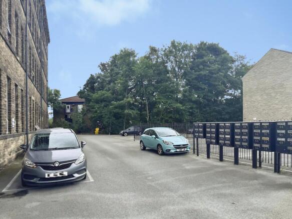 2 bed Apartment for sale Image 11