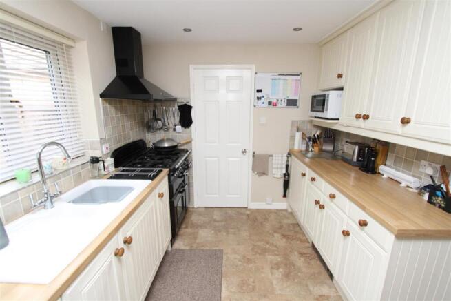 3 bed Detached for sale Image 9