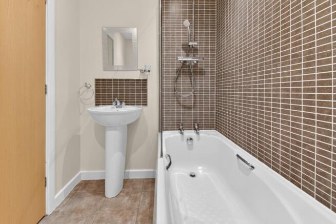2 bed Terraced for sale Image 7