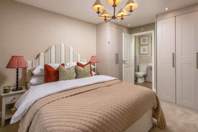 Knights Gate, HUntington