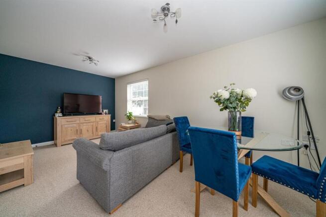 Living/dining area #2