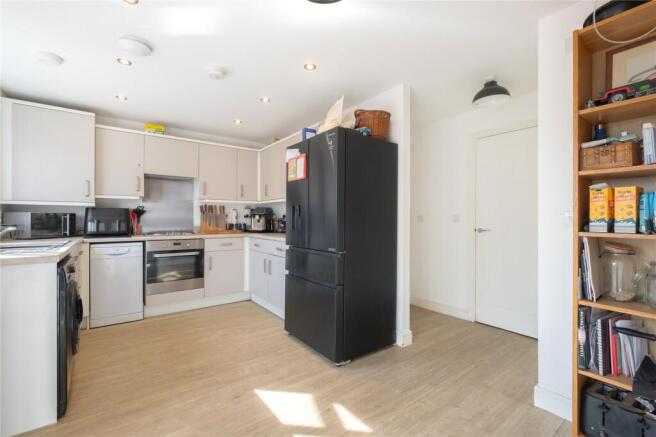 3 bed Semi-Detached for sale Image 8