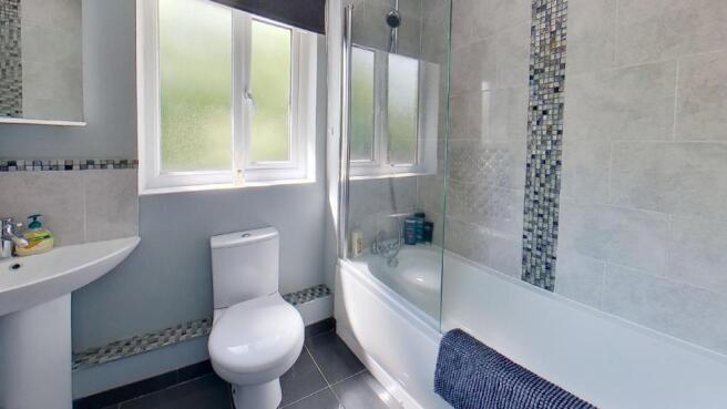 Clover-Avenue-Bathroom.jpg