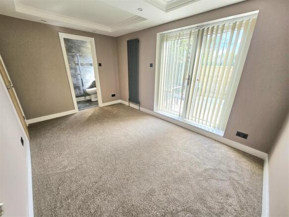 3 bed Detached Bungalow to rent Image 10
