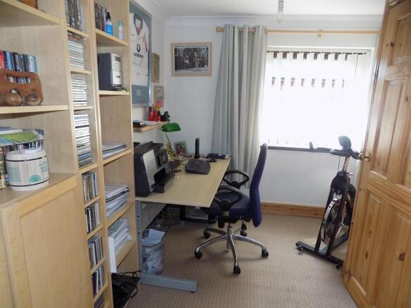 Bedroom 5/Study