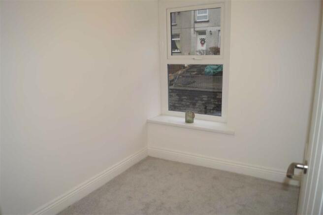 BEDROOM 2 (FRONT)