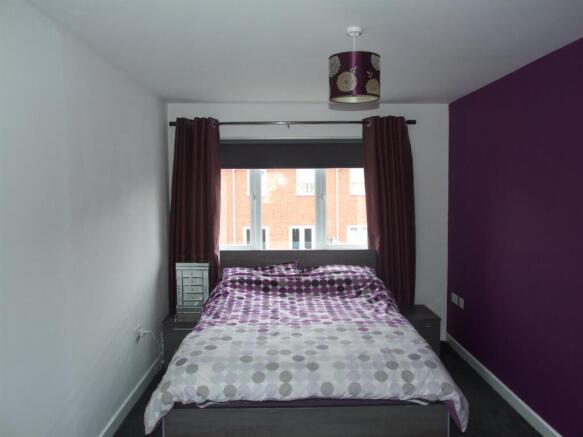 3 bed Terraced to rent Image 6