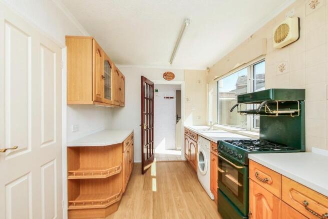 3 bed Semi-Detached Bungalow for sale Image 10