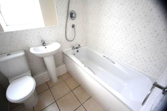 3 bed Semi-Detached for sale Image 6
