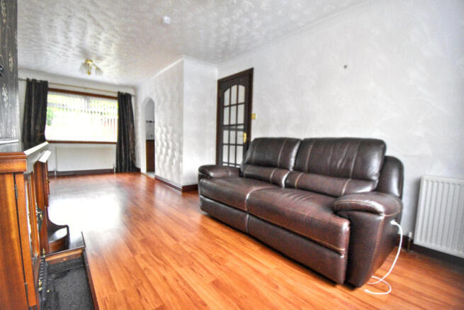 Lounge/Dining Area