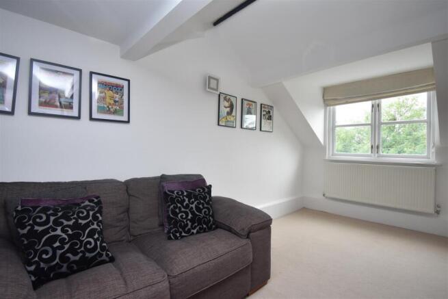 2 bed Apartment to rent Image 7